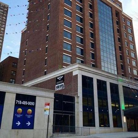 Comfort Inn & Suites - Kew Gardens Near La Guardia Airport New York Exterior photo
